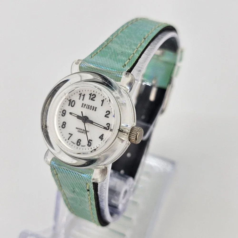 Episode Women's Analog Watch 26MM White Dial Green Leather Bands NEW Battery